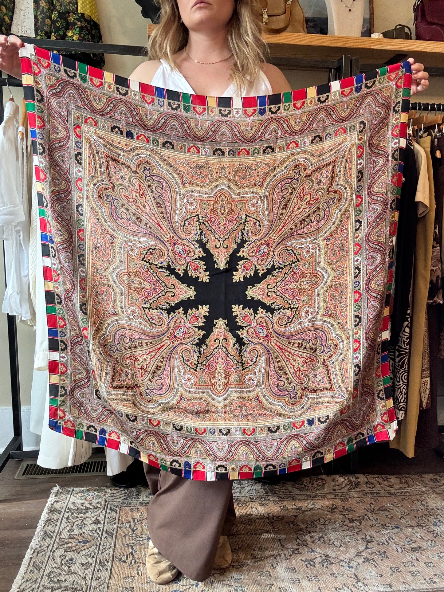 Vintage Extra Large Pavlovo Posad Paisley Silk Scarf / Shawl