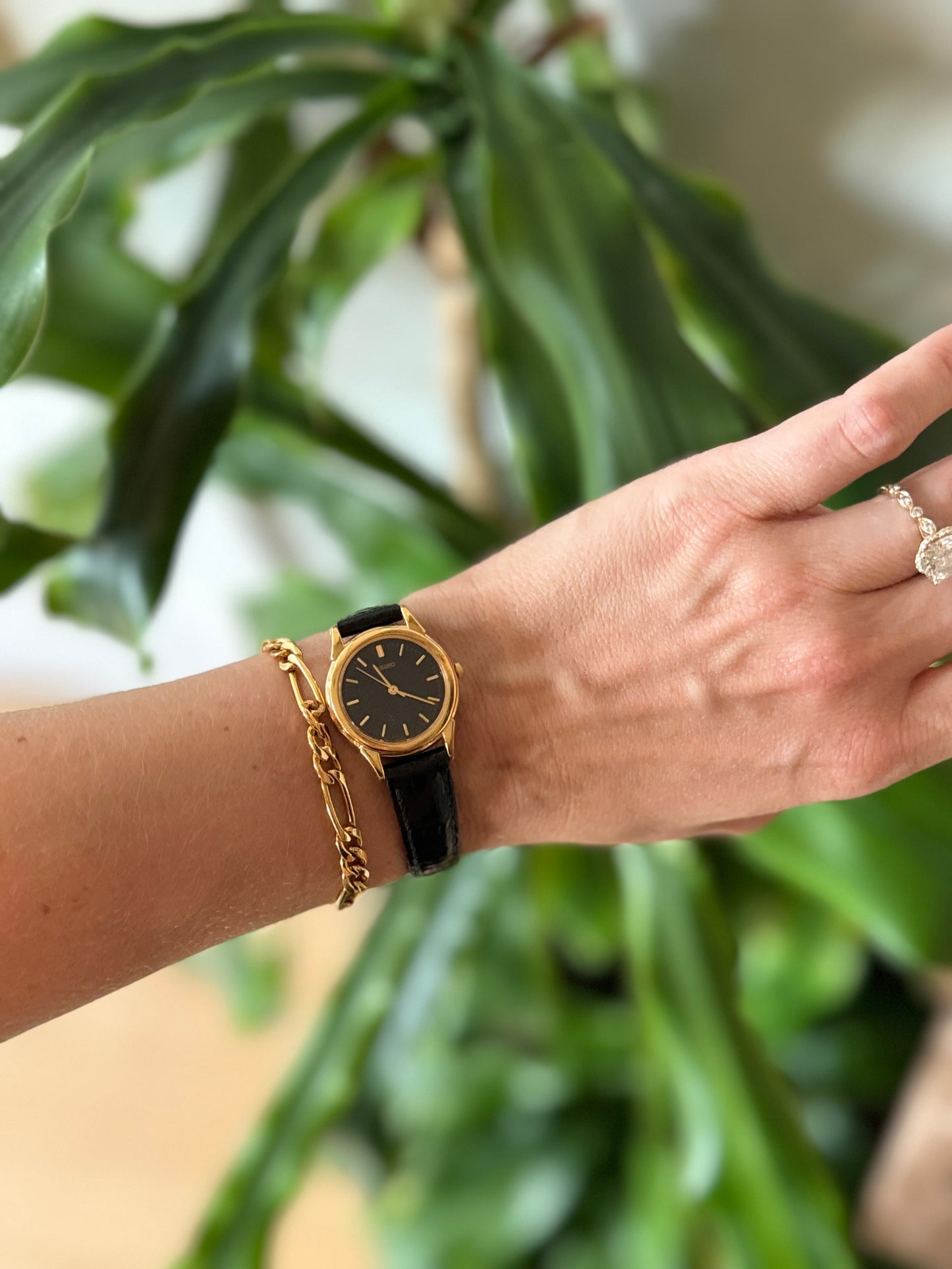 Vintage SEIKO Black and Gold Women’s Watch