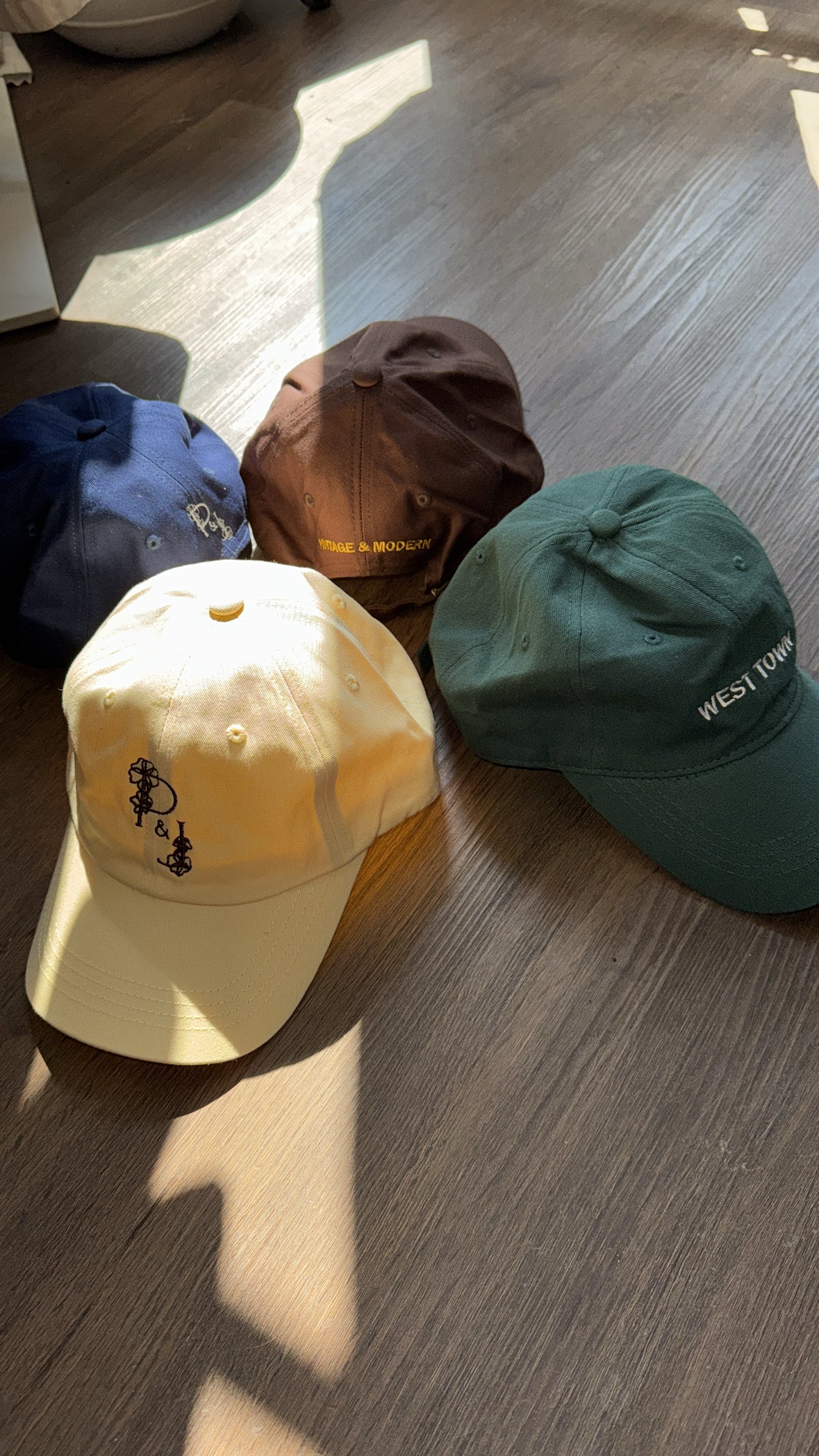 P&J West Town Hat in University Green