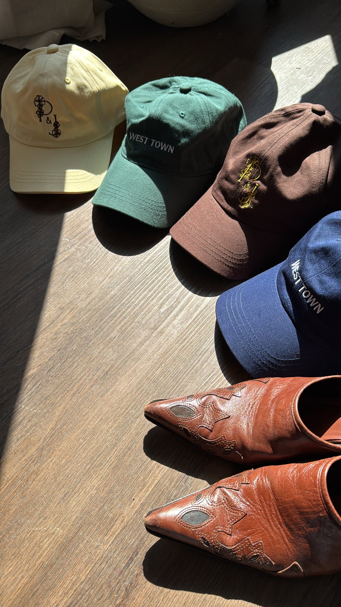 P&J West Town Hat in University Green