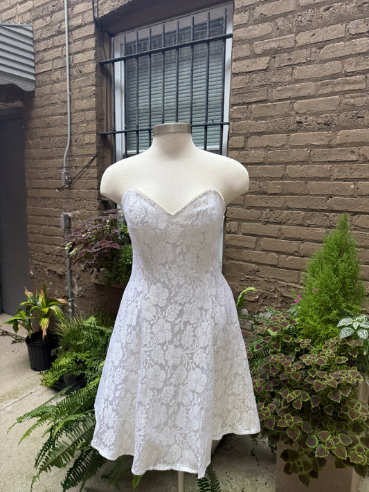 Vintage Betsy & Adam White Floral & Lace Cocktail Dress