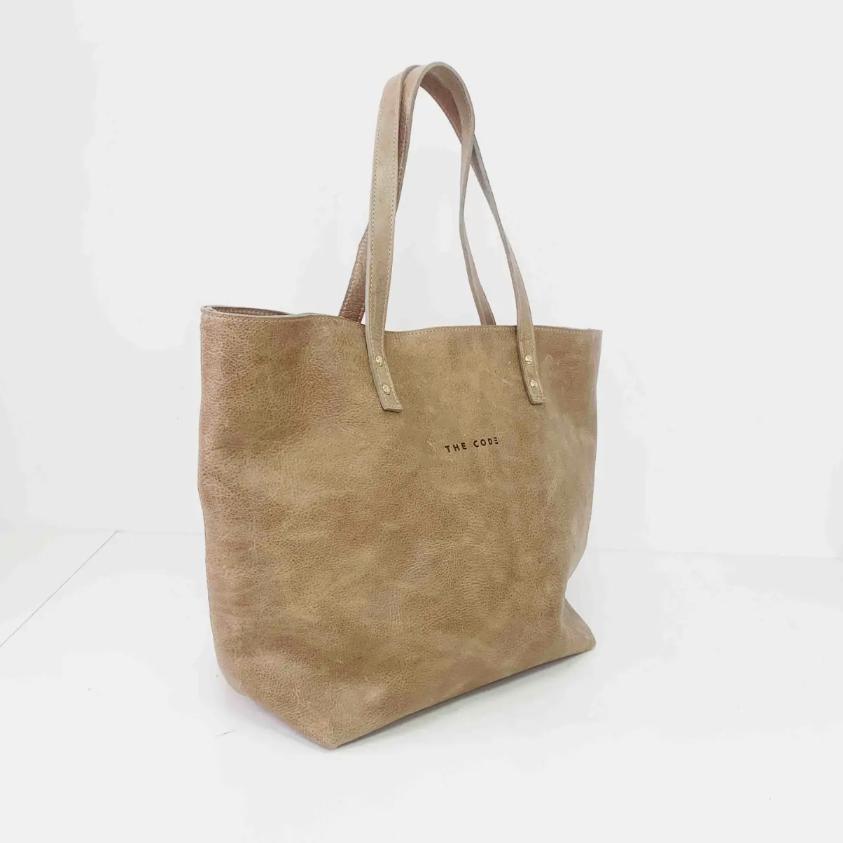 The Arizona Leather Shopper in Taupe