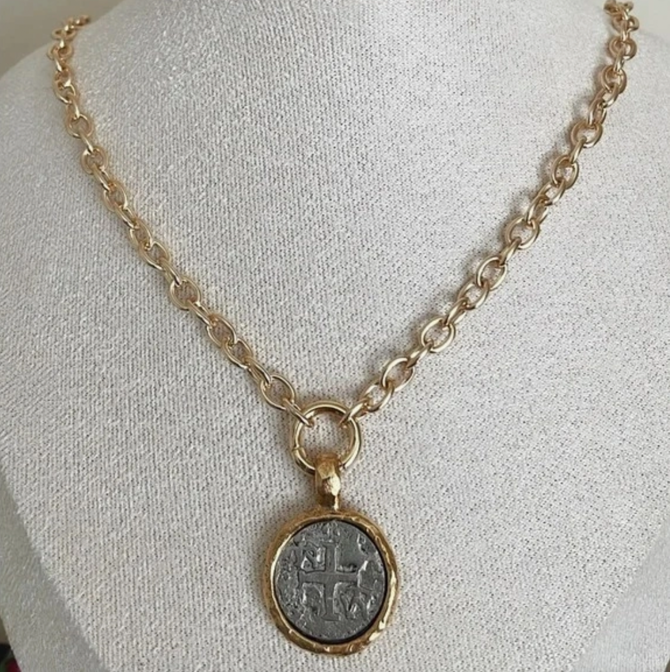 The Geovana Necklace