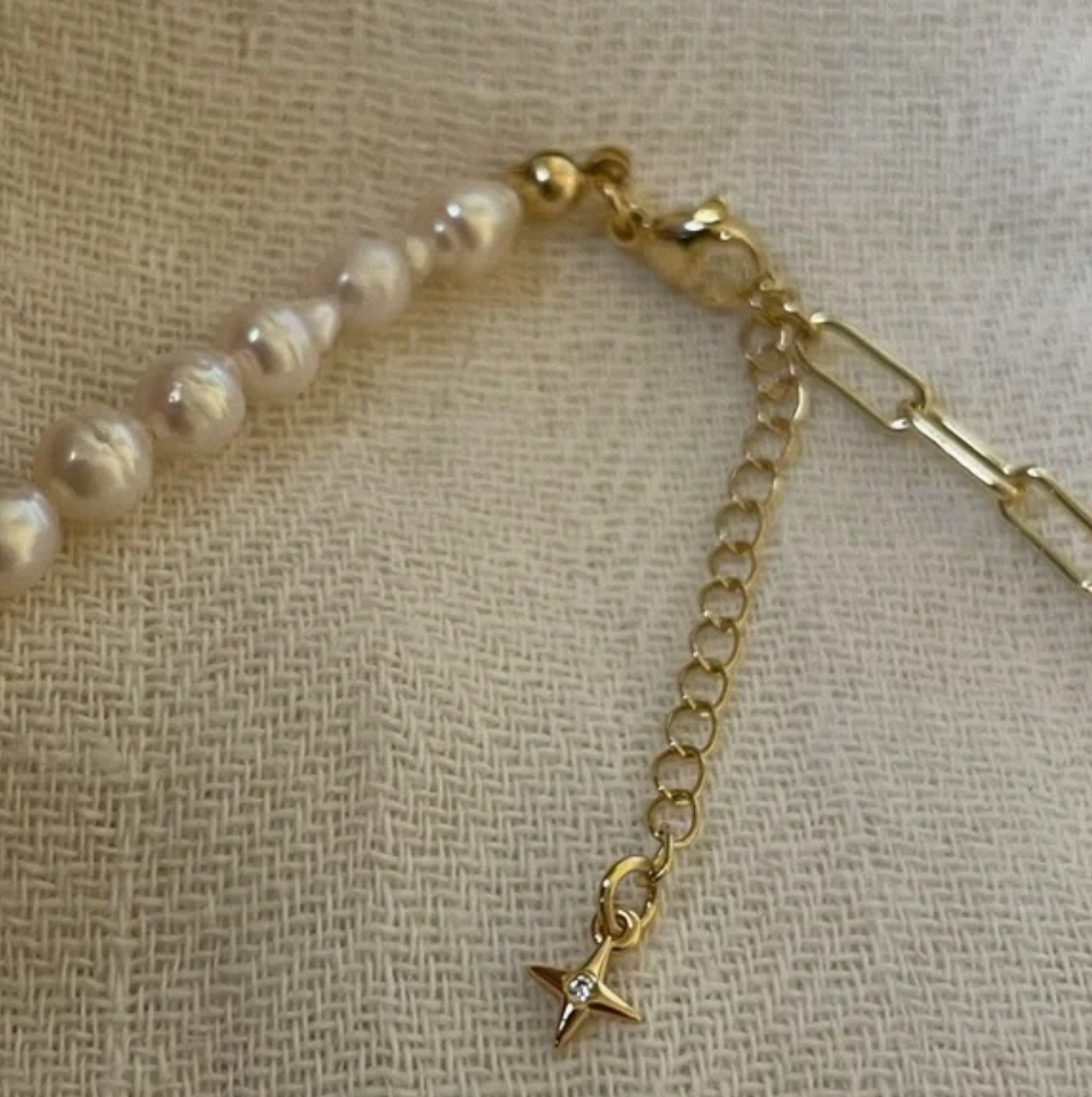The Laumė Necklace