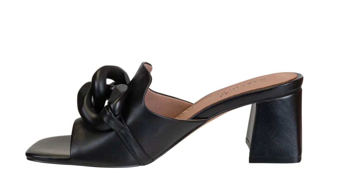 The Coterie heel in black