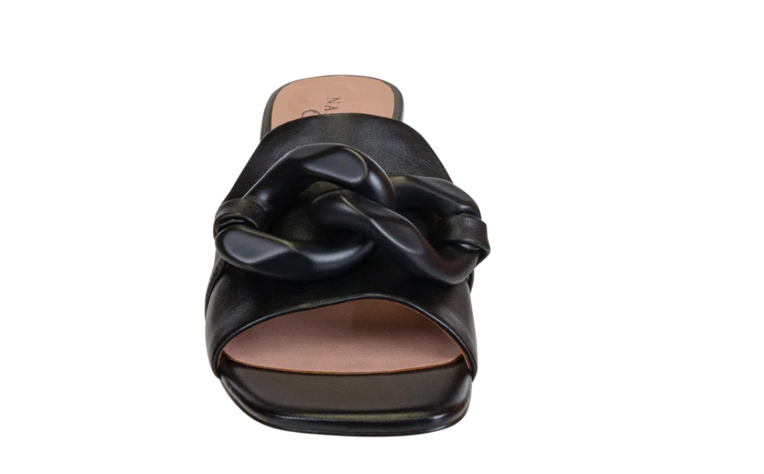 The Coterie heel in black