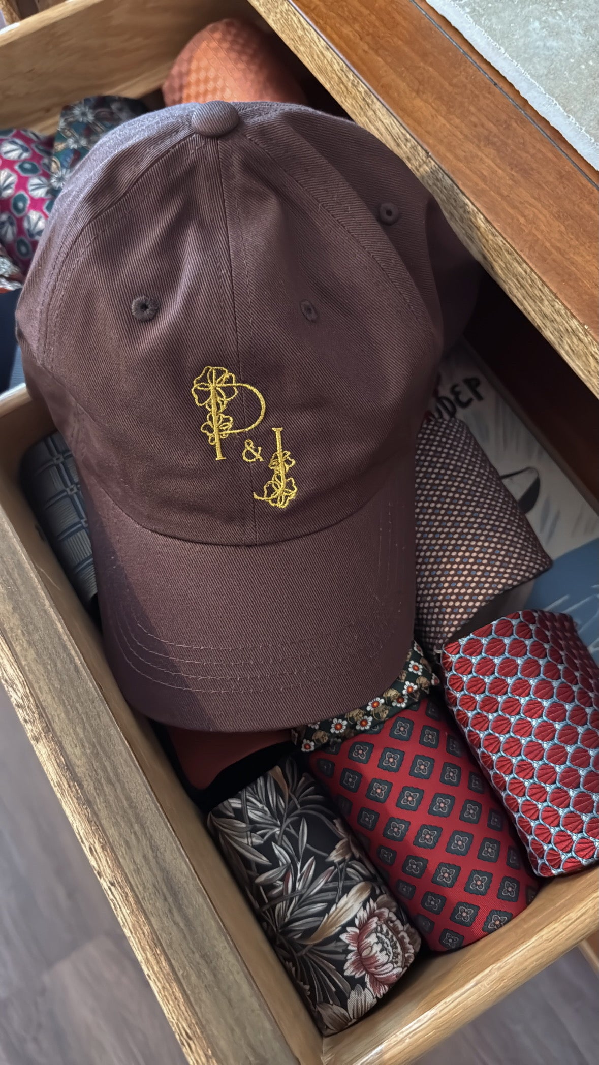 P&J Anniversary Hat in Utility Brown