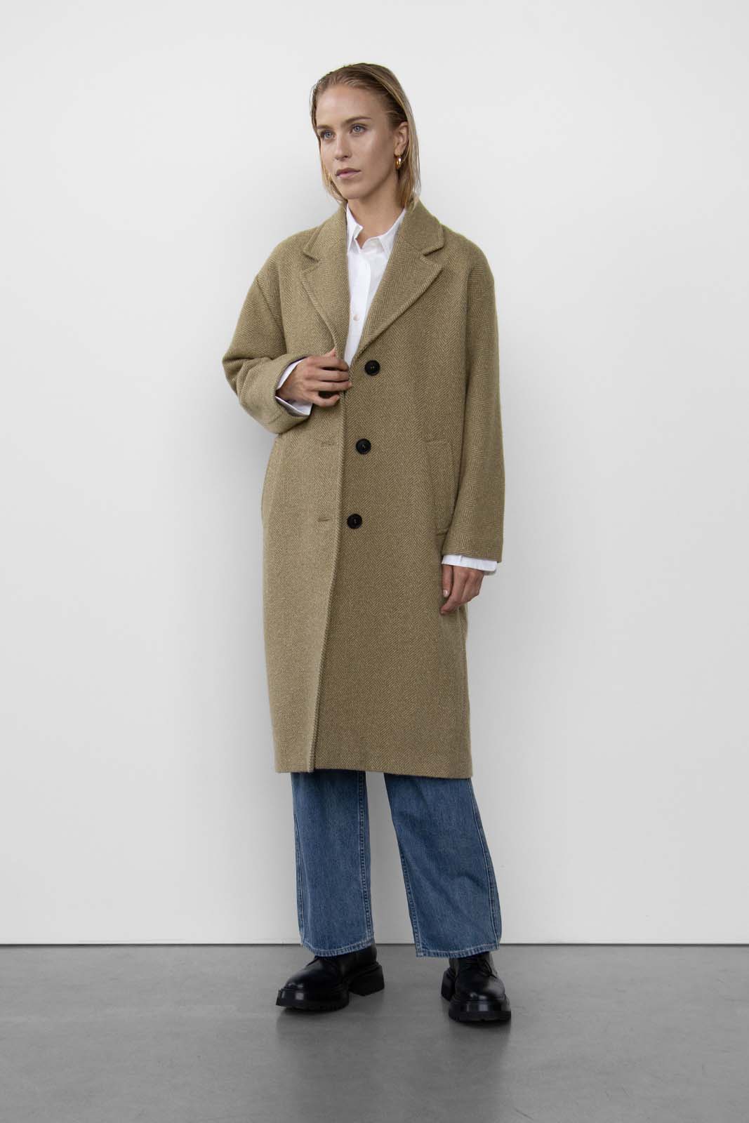 The Isla Wool Coat in Sand