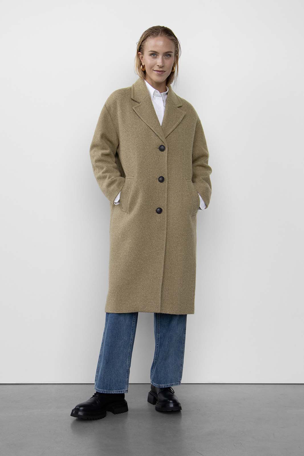 The Isla Wool Coat in Sand