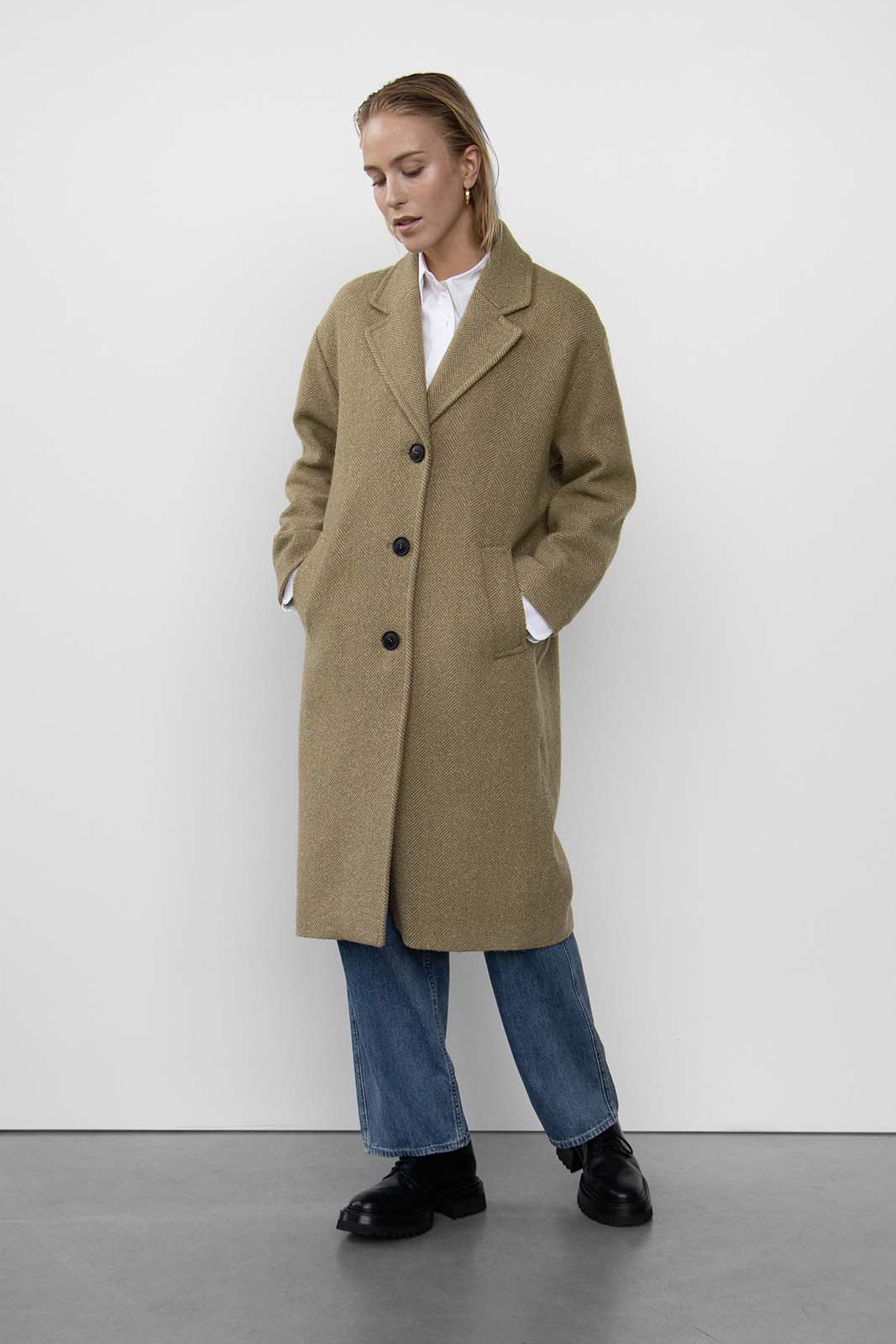 The Isla Wool Coat in Sand