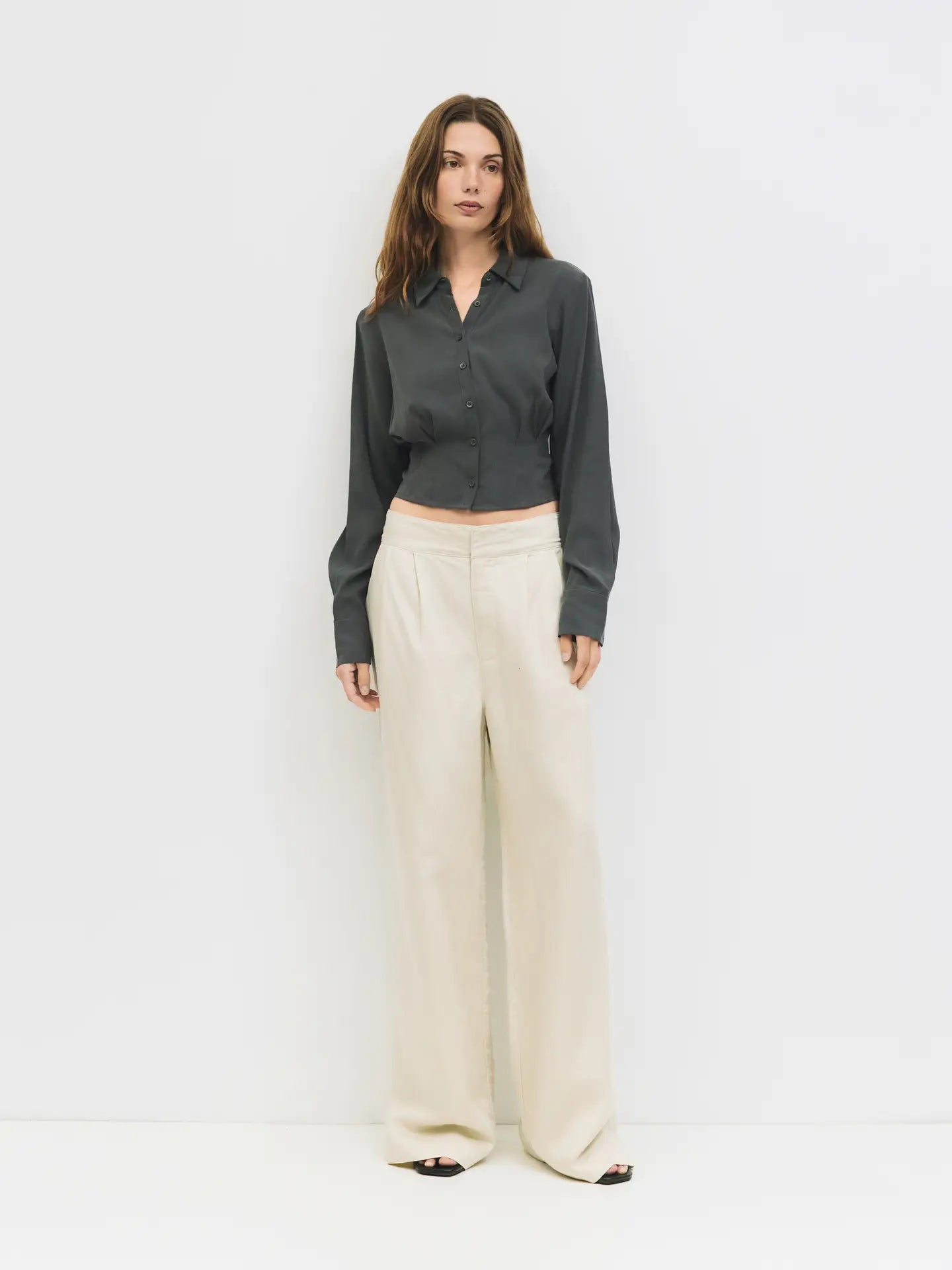 The Violeta Top in Grey