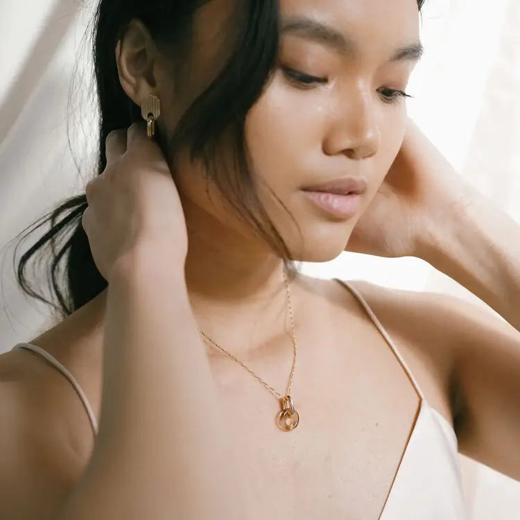 The Anna Necklace in Beige