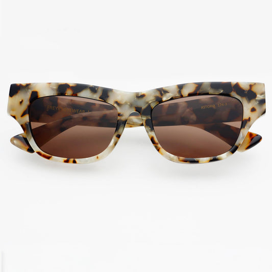 The Astoria Cat Eye Sunnies  : Brown Pearl