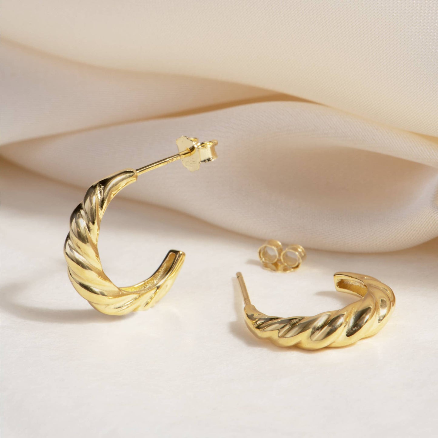 Yvonne Semi Hoops