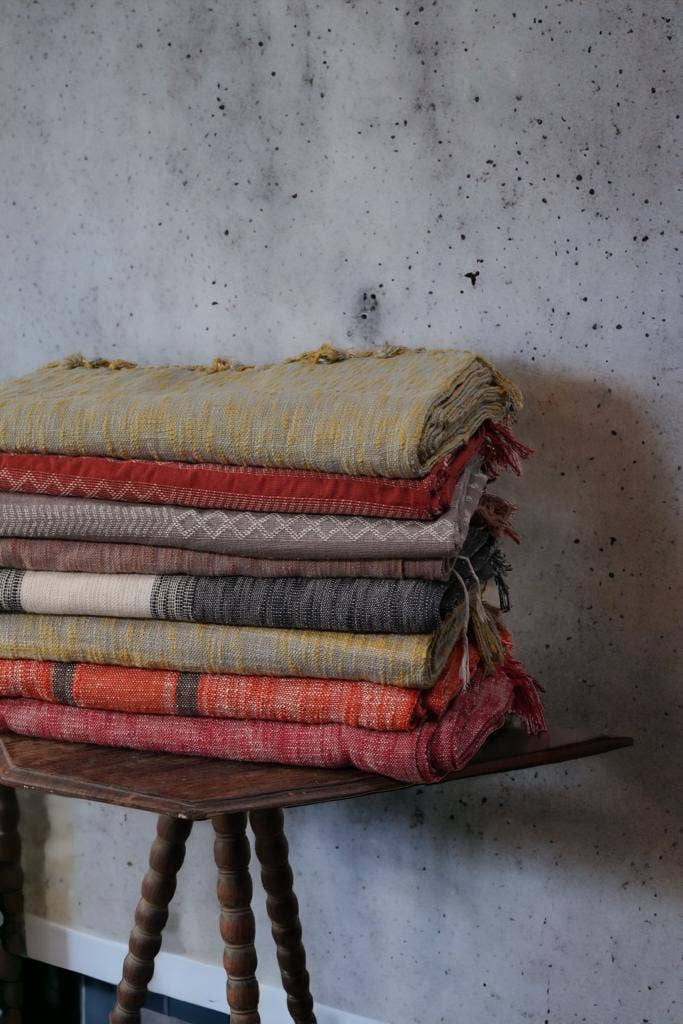 The Annahmol Rustic Linen & Cotton Throw