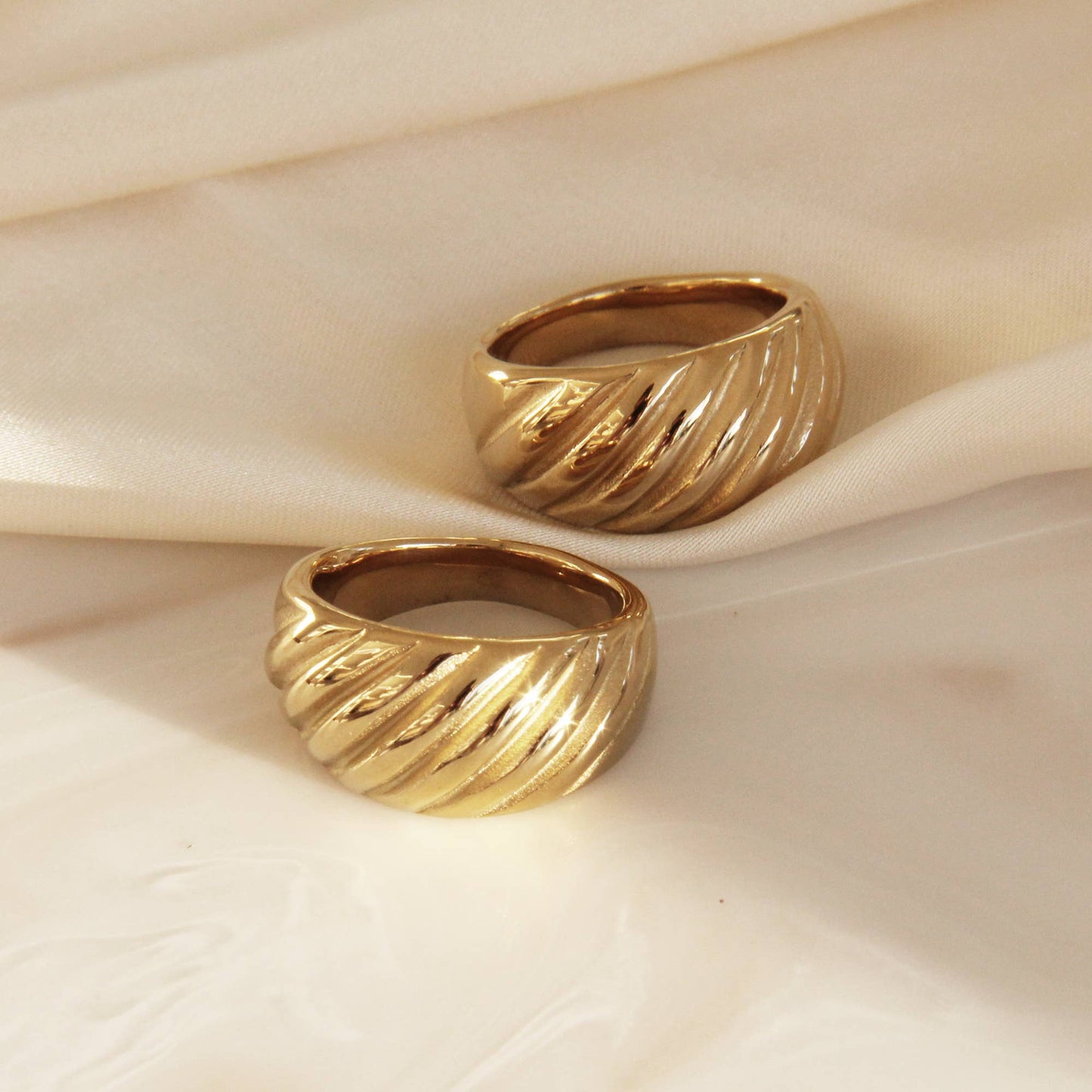 The Twist Cigar Band