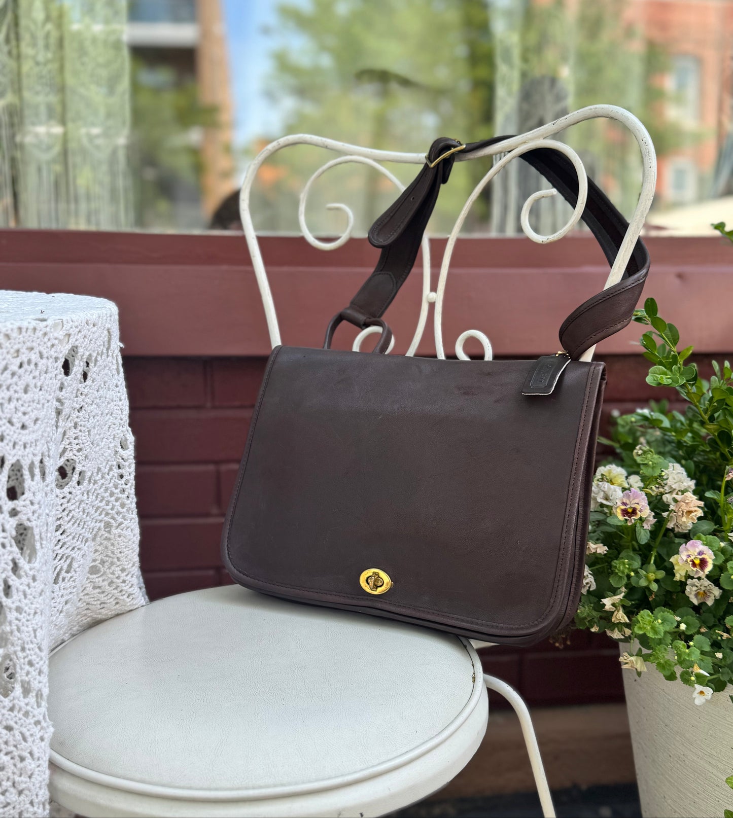 Rare 1970s Coach Mocha Suspender Bag (9490)