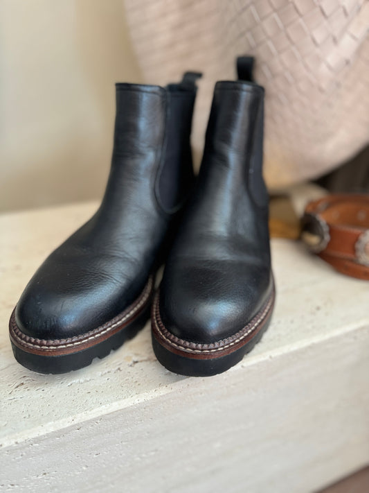 Pre-loved Calson Chelsea Boot