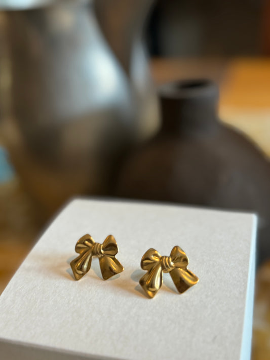 Vintage golden bow earrings