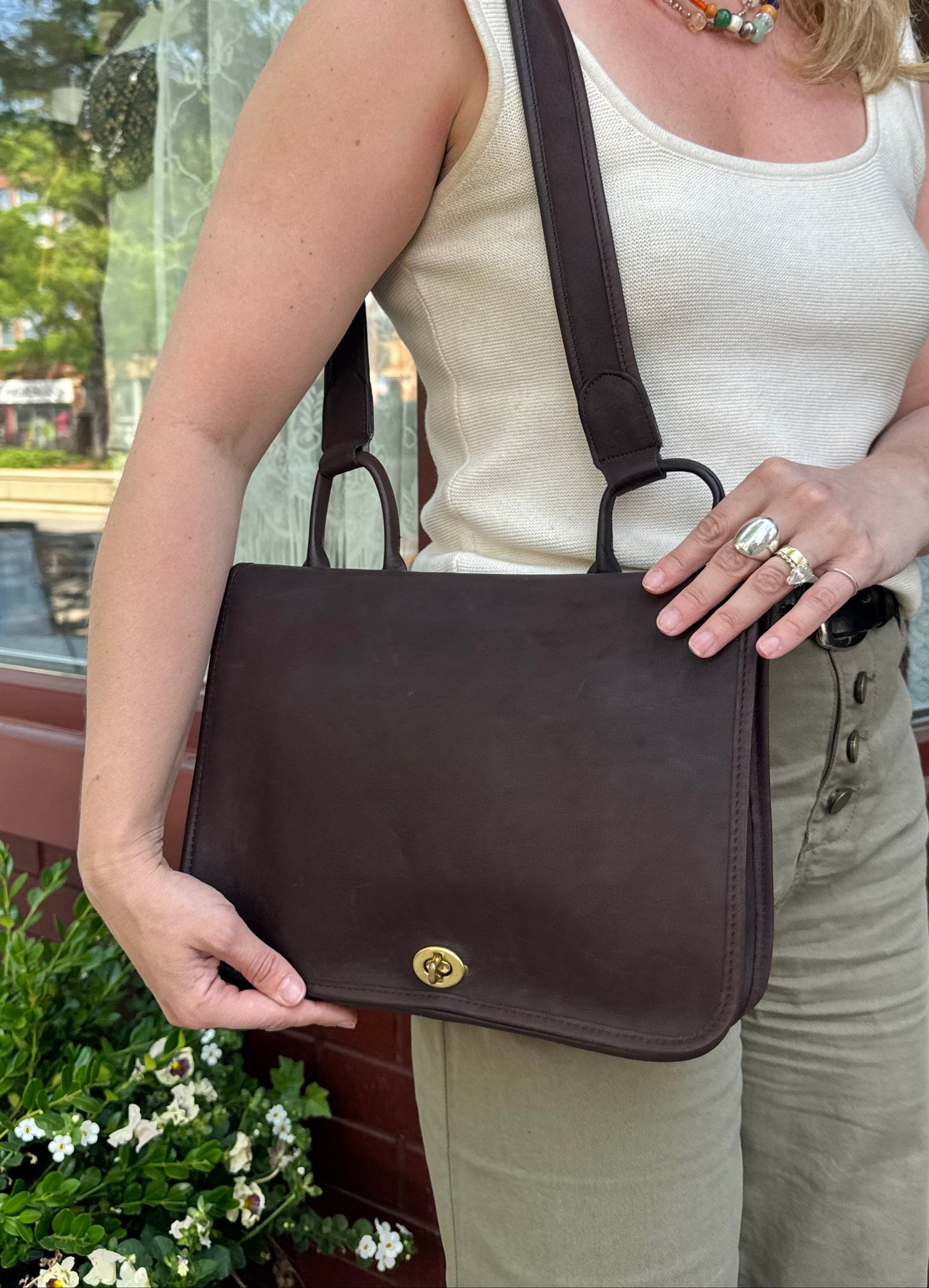 Rare 1970s Coach Mocha Suspender Bag (9490)