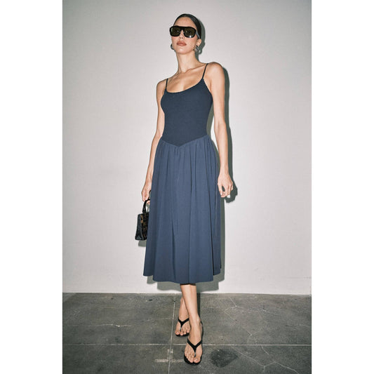 Chloe Contrast Midi Dress in Navy