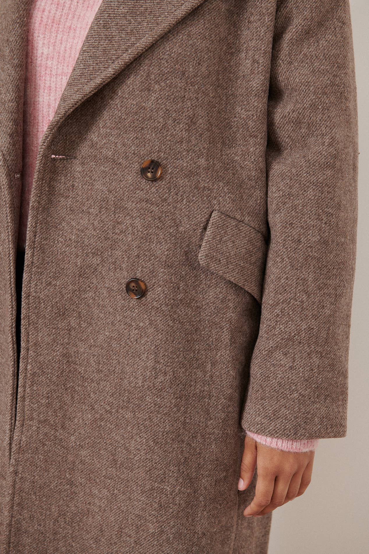 The Travis Wool Coat in Cappuccino