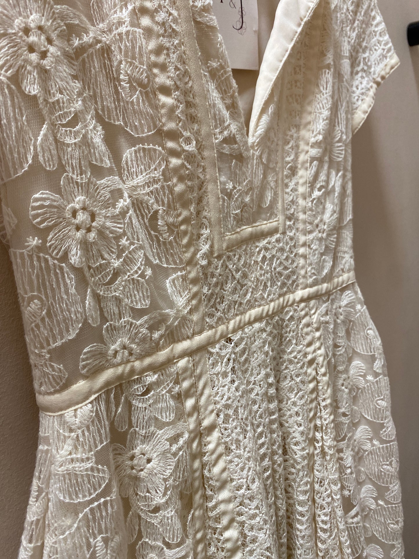 Pre-Loved BCBG MaxAzria Lace Dress