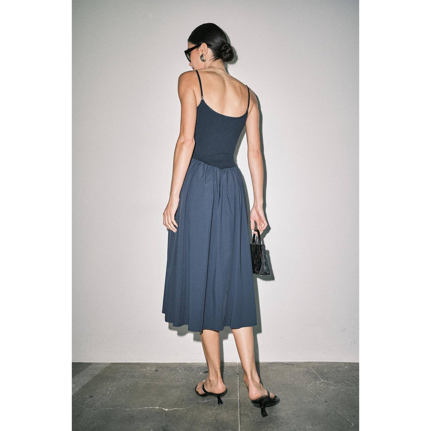 Chloe Contrast Midi Dress in Navy