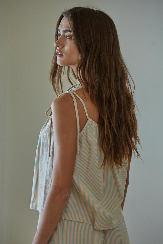 The Shiloh Simple Tie Top in Apricot