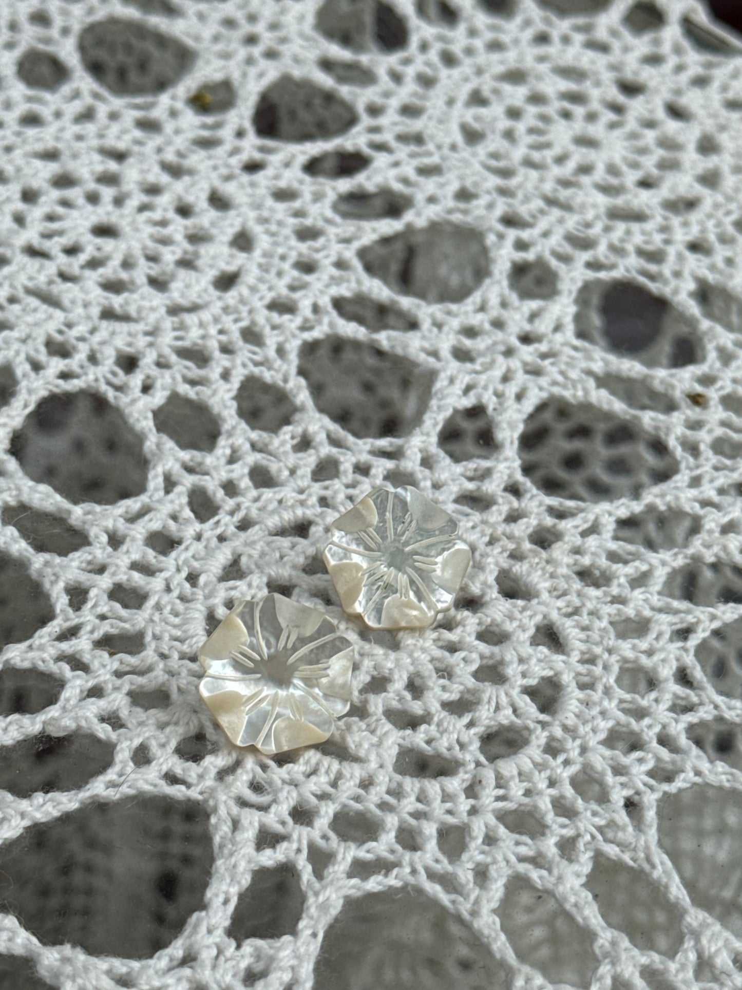 Vintage carved mother of pearl flower earrings