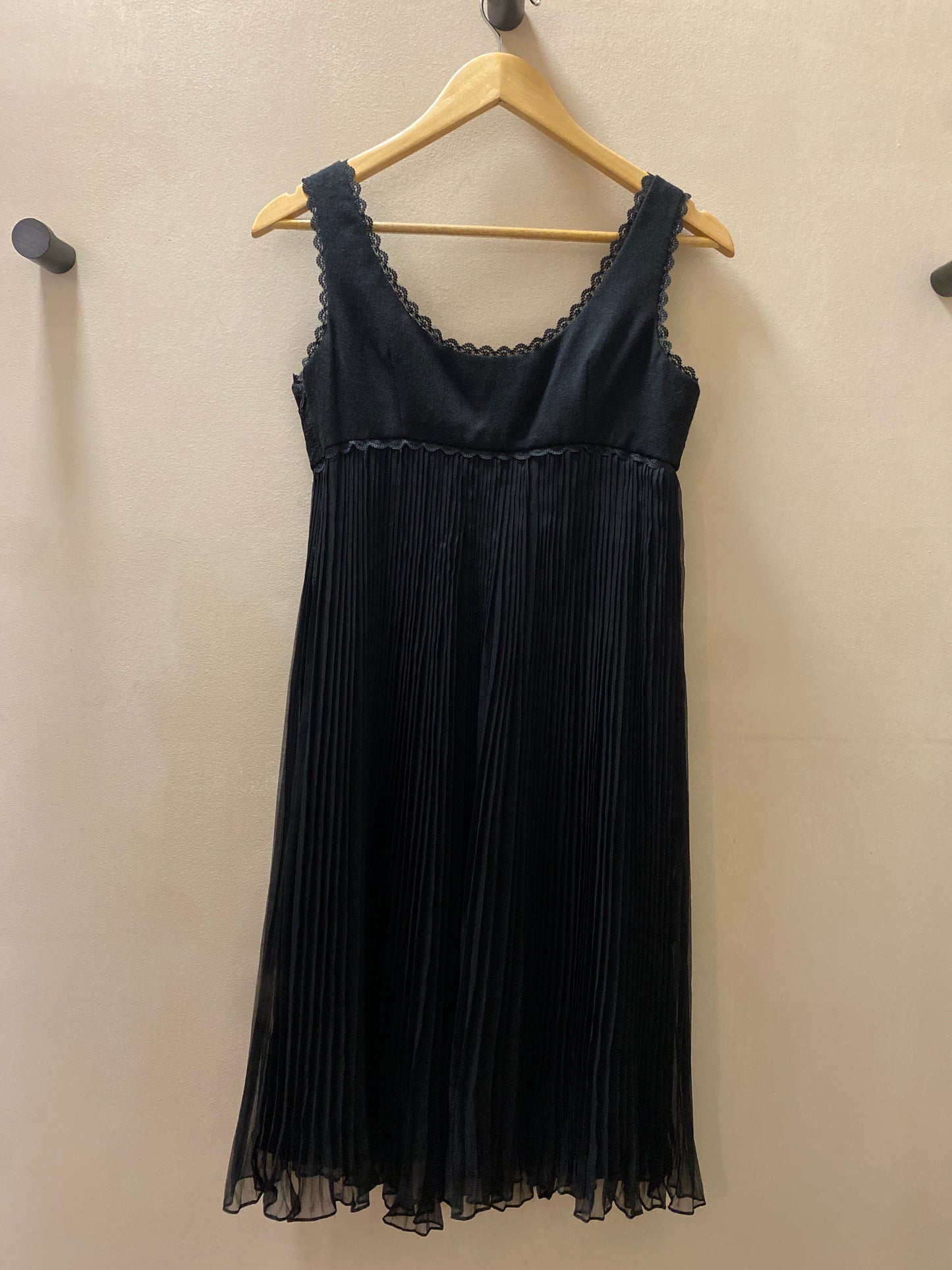 Vintage Shelli Segal Pleated Black Dress