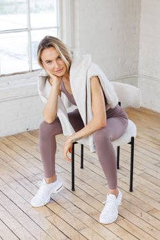 The Elevate Tights in Deep Taupe