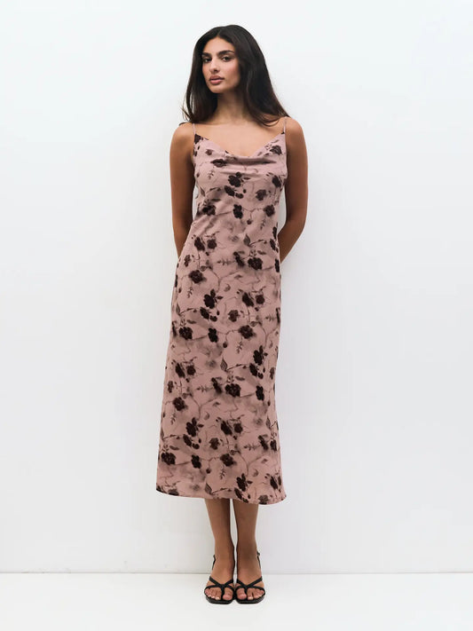 The Lilith Dress in Mauve