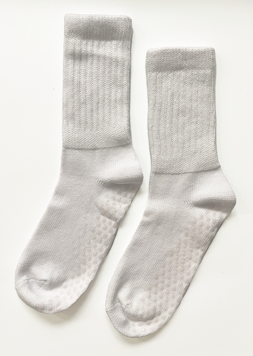 Slouchy grip socks - White: 5 - 7.5